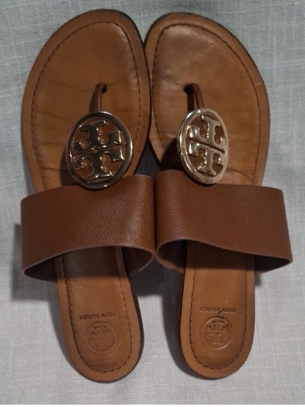 Tory Burch Cognac Leather Slide Sandals with Gold Emblem - Picture 7 of 10